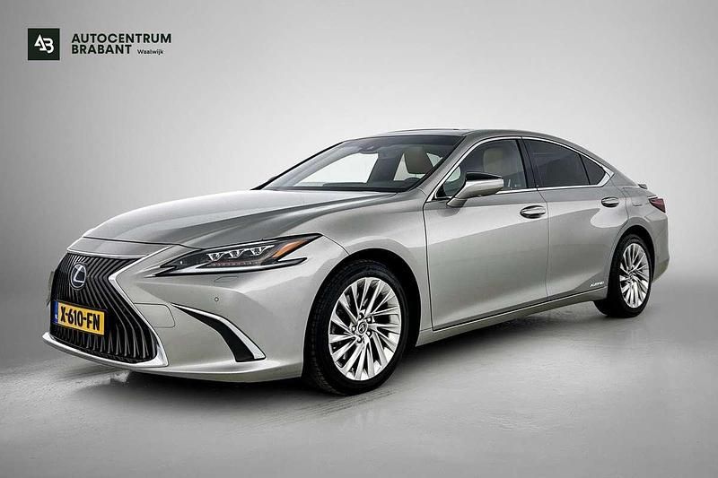 Grijs Occasion 2019 Lexus ES300 President Line Sedan | € 34.995 (Iets duurder) - Afbeelding 1/3