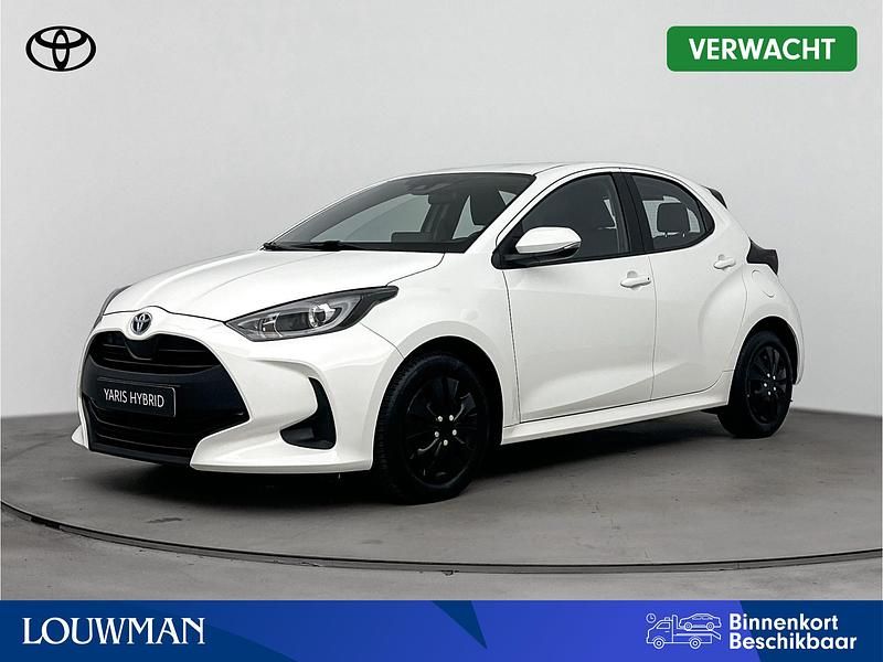 Wit Occasion 2025 Toyota Yaris Hybrid Active Hatchback | € 18.945 (Super prijs) - Afbeelding 1/4