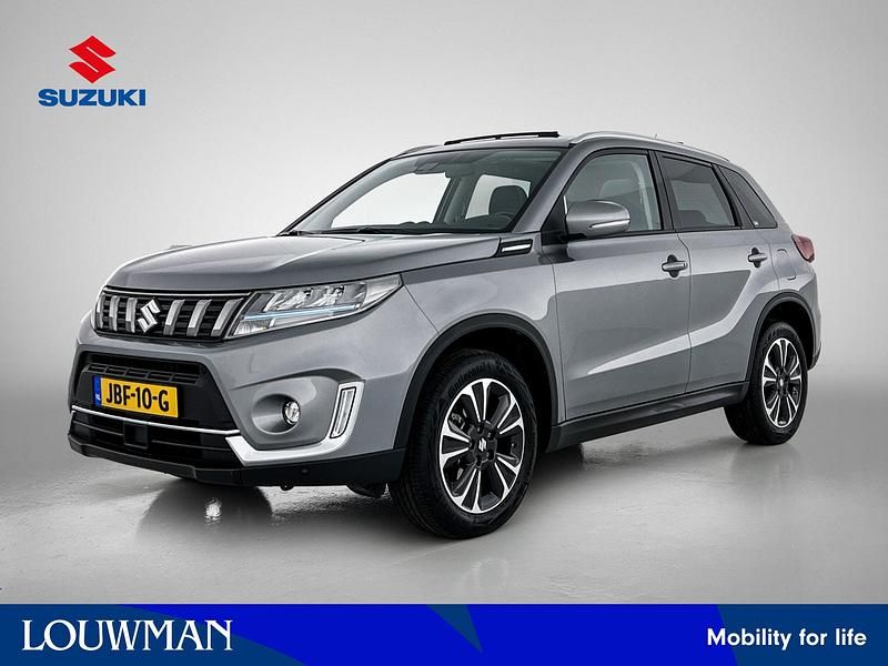 Grijs Gebruikt 2023 Suzuki Vitara Style SUV | € 28.945 (Eerlijke prijs) - Afbeelding 1/3