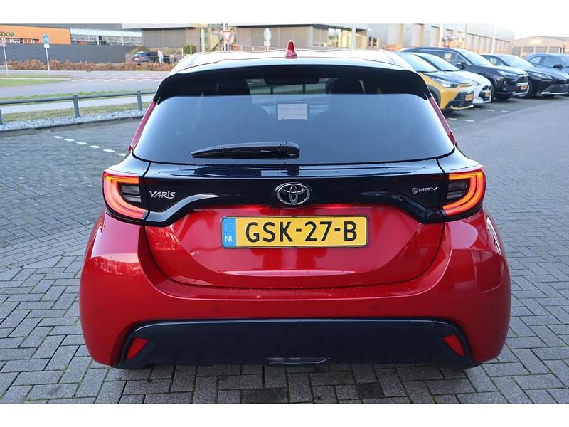 Occasion Toyota Yaris Executive 131 PK (96 kW) 2024 Rood Hatchback