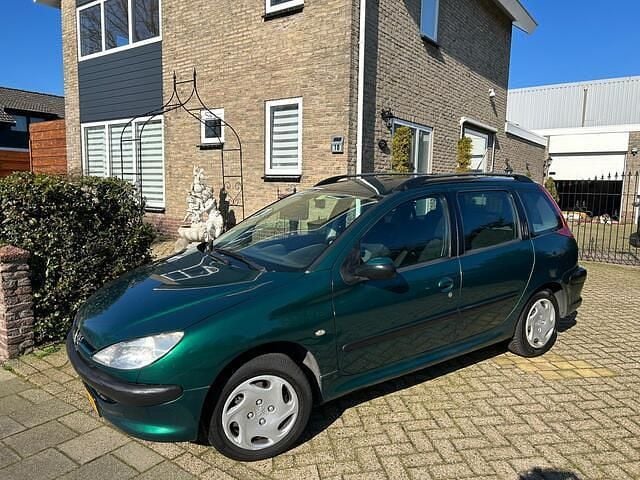 Occasion Peugeot 206 75 PK (55 kW) 2002 Groen (metallic) Stationwagen