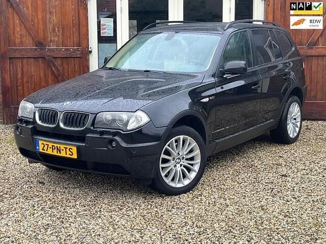 Zwart Occasion 2004 BMW X3 Executive SUV | € 5.800 (Goede deal) - Afbeelding 1/4