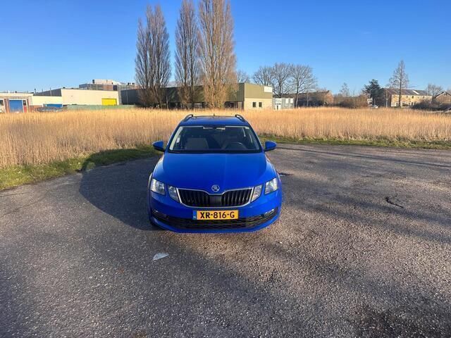 Occasion Skoda Octavia Business Line 116 PK (85 kW) 2019 Blauw Stationwagen