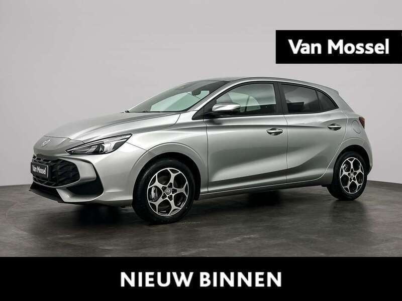 Grijs, metallic lak Nieuw 2025 MG MG3 Luxury Hatchback | € 25.579 (Eerlijke prijs) - Afbeelding 1/3