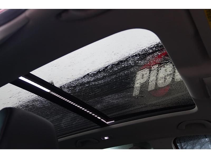 Occasion Seat Leon CONNECT 150 PK (110 kW) 2015 Rood Stationwagen