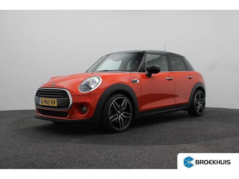 Oranje Gebruikt 2020 Mini Cooper Hatchback | € 17.400 (Eerlijke prijs) - Afbeelding 1/4