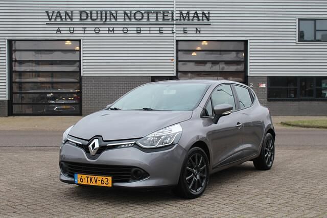 Grijs Occasion 2014 Renault Clio IV Expression Hatchback | € 6.950 (Eerlijke prijs) - Afbeelding 1/4