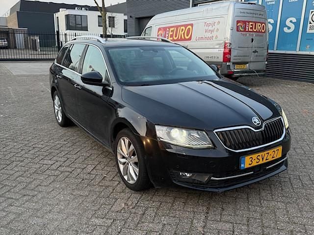 Occasion Skoda Octavia Business Line 105 PK (77 kW) 2014 Zwart Stationwagen