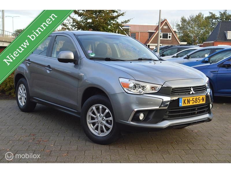 Grijs Gebruikt 2016 Mitsubishi ASX SUV | € 13.950 (Eerlijke prijs) - Afbeelding 1/4