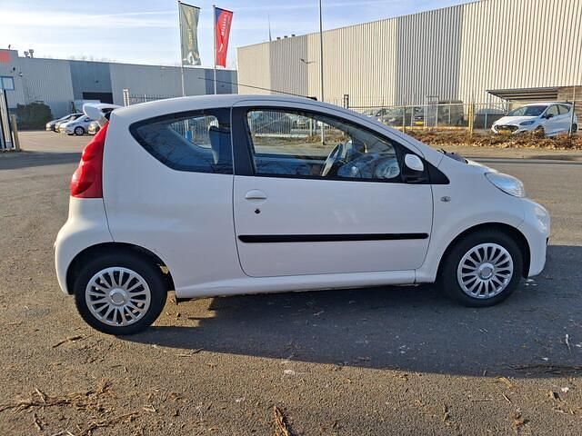 Occasion Peugeot 107 68 PK (50 kW) 2009 Wit Hatchback