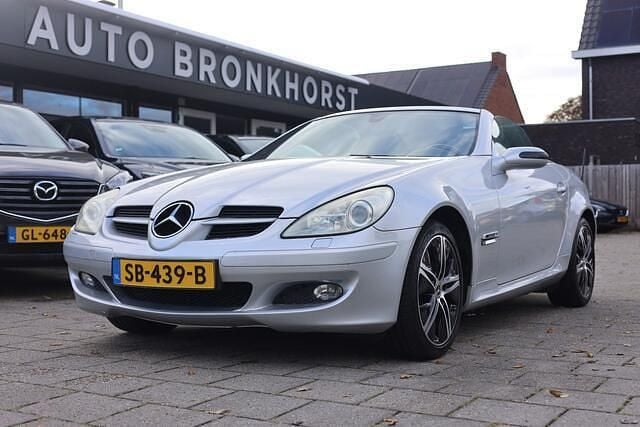 Grijs Gebruikt 2004 Mercedes SLK200 Cabriolet | € 5.950 (Goede deal) - Afbeelding 1/4