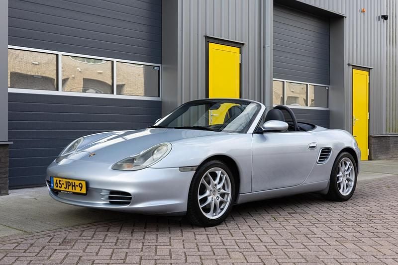Grijs Gebruikt 2004 Porsche Boxster Cabriolet | € 19.800 (Eerlijke prijs) - Afbeelding 1/4