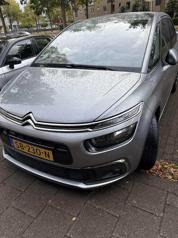 Grijs Gebruikt 2017 Citroën C4 Picasso Feel MPV | € 8.000 (Goede deal) - Afbeelding 1/4