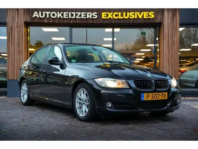 Gebruikt 2011 BMW 320 Sedan | € 10.900 - Afbeelding 1/4