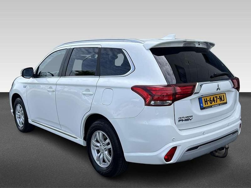 Occasion Mitsubishi Outlander P-HEV 224 PK (164 kW) 2020 Wit metallic SUV