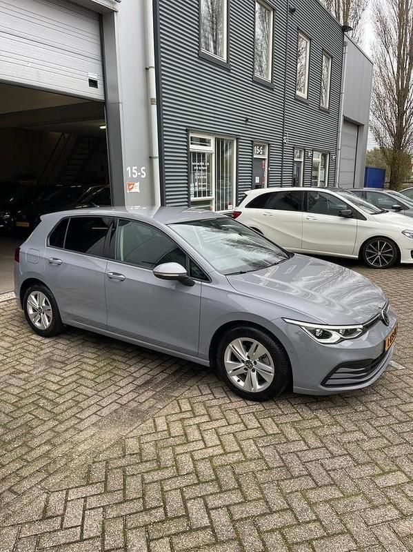 Occasion 2021 VW e-Golf Business Hatchback | € 17.950 (Eerlijke prijs) - Afbeelding 1/4