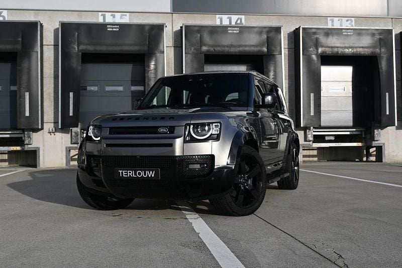 Silicon silver (grijs metallic)bruin Gebruikt 2024 Land Rover Defender HSE Dynamic SUV | € 103.995 (Duur) - Afbeelding 1/3