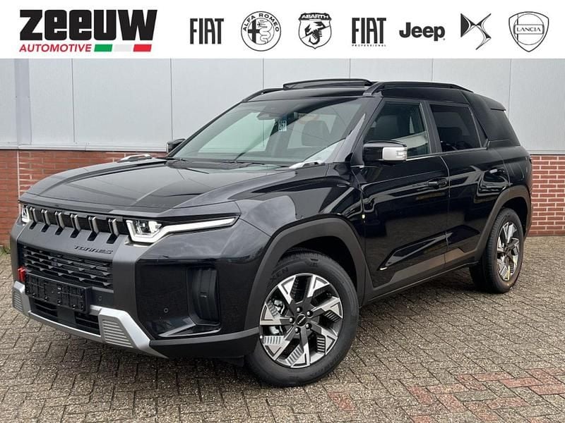 Zwart Nieuw 2025 Ssangyong (KGM) Torres SUV | € 44.400 - Afbeelding 1/4