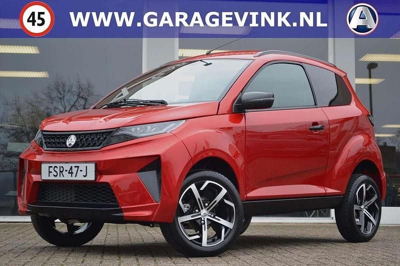 Rood Gebruikt 2024 Aixam Crossover Premium Hatchback | € 18.950 (Duur) - Afbeelding 1/4