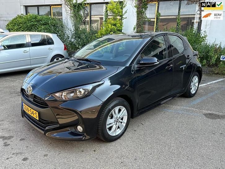 Gebruikt 2024 Toyota Yaris Business Edition | € 22.499 (Super prijs) - Afbeelding 1/4