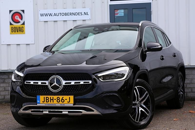 Zwart Gebruikt 2022 Mercedes GLA250 SUV | € 38.900 (Super prijs) - Afbeelding 1/4