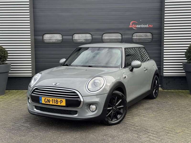 Grijs, metallic lak Gebruikt 2015 Mini Cooper D Pepper Hatchback | € 6.790 - Afbeelding 1/4