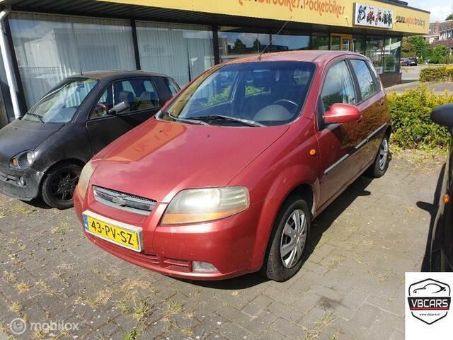 Rood Gebruikt 2005 Chevrolet Kalos Hatchback | € 1.950 (Iets duurder) - Afbeelding 1/2