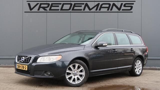Grijs, metallic lak Gebruikt 2010 Volvo V70 Stationwagen | € 3.950 (Super prijs) - Afbeelding 1/4