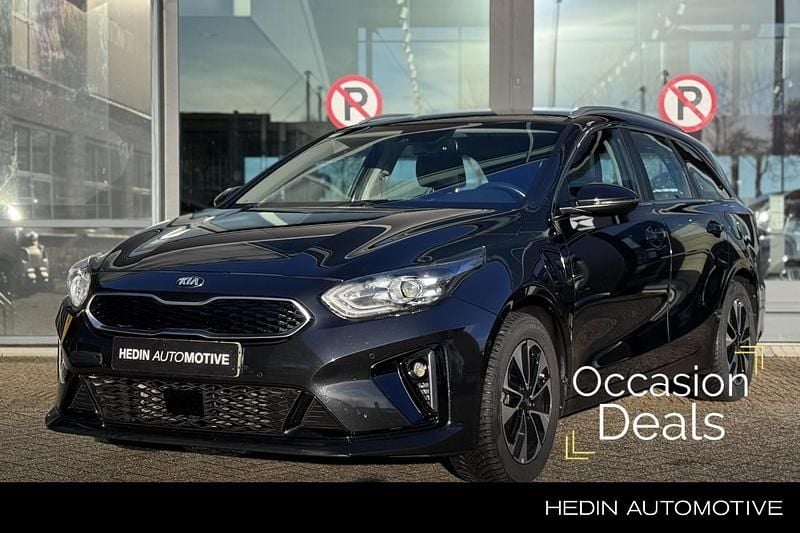 Occasion Kia Ceed 2023 Zwart Hatchback