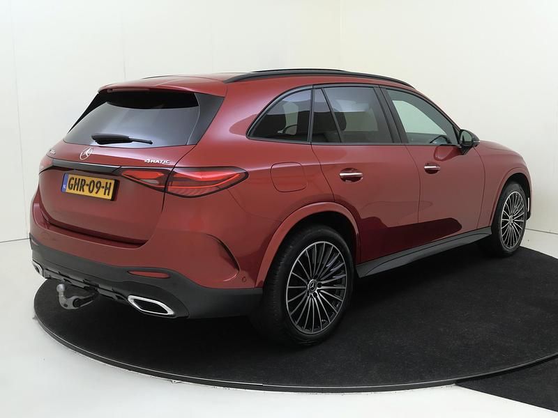 Occasion Mercedes GLC300e AMG line 313 PK (230 kW) 2024 Rood SUV