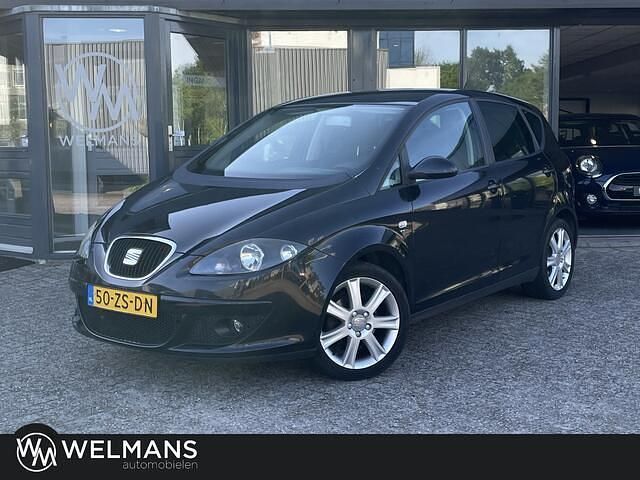 Zwart (metallic) Gebruikt 2008 Seat Altea Style MPV | € 2.950 (Eerlijke prijs) - Afbeelding 1/4