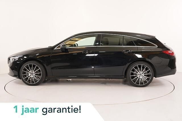 Zwart, metallic lak Gebruikt 2021 Mercedes CLA250 Shooting Brake AMG line Stationwagen | € 29.950 (Goede deal) - Afbeelding 1/4