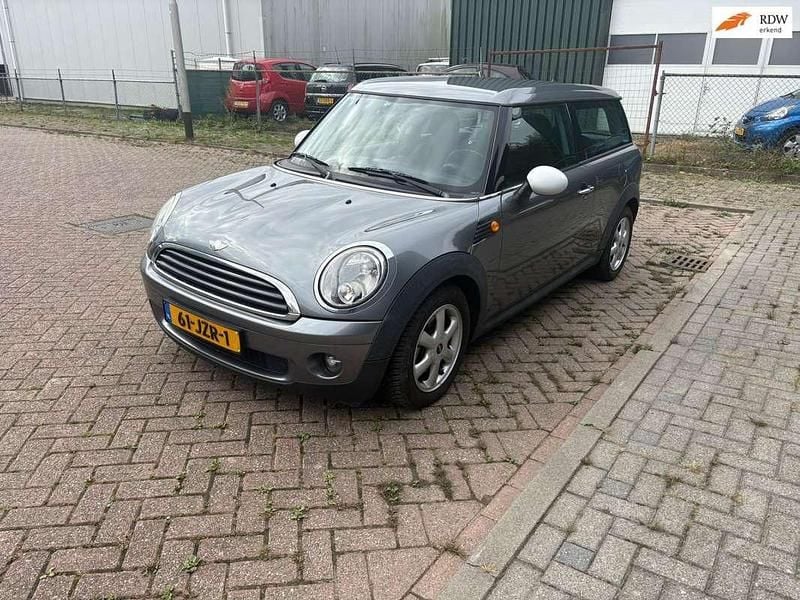 Grijs Gebruikt 2009 Mini One Clubman Business Stationwagen | € 6.450 (Eerlijke prijs) - Afbeelding 1/4