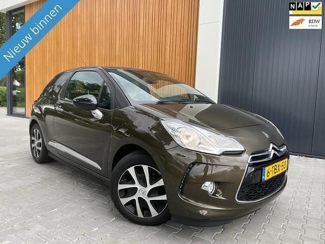 Bruin Gebruikt 2013 Citroën DS3 So Chic Hatchback | € 2.948 (Super prijs) - Afbeelding 1/4