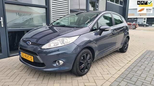 Grijs Gebruikt 2011 Ford Fiesta Titanium Hatchback | € 2.950 (Iets duurder) - Afbeelding 1/4