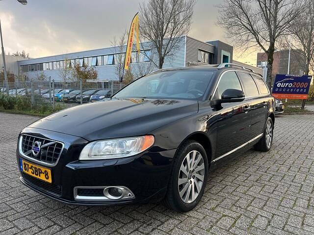Zwart (metallic) Gebruikt 2011 Volvo V70 Stationwagen | € 6.950 (Duur) - Afbeelding 1/4