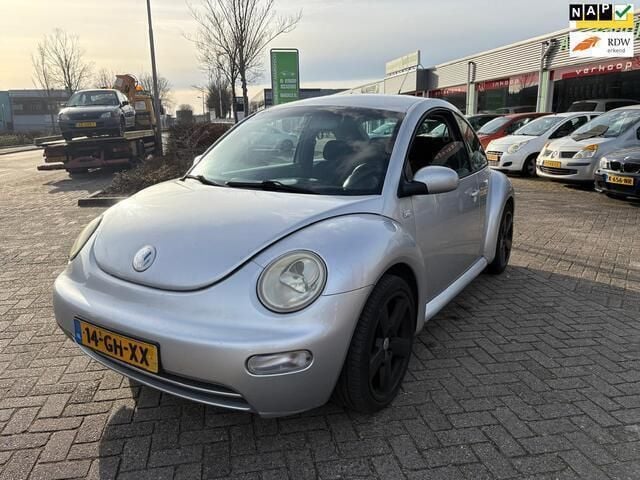 Grijs Gebruikt 2000 VW Beetle Hatchback | € 750 (Eerlijke prijs) - Afbeelding 1/4