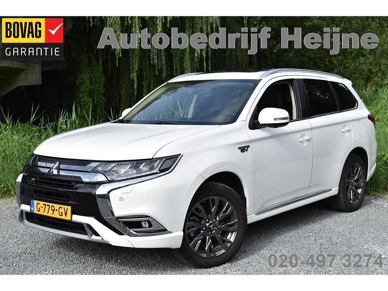 Wit Gebruikt 2019 Mitsubishi Outlander Intense+ SUV | € 19.945 (Eerlijke prijs) - Afbeelding 1/4