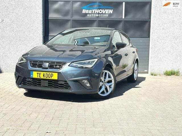 Grijs Gebruikt 2020 Seat Ibiza Business Hatchback | € 14.950 (Goede deal) - Afbeelding 1/4