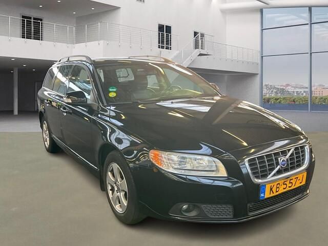 Occasion Volvo V70 Momentum 146 PK (107 kW) 2008 Zwart Stationwagen