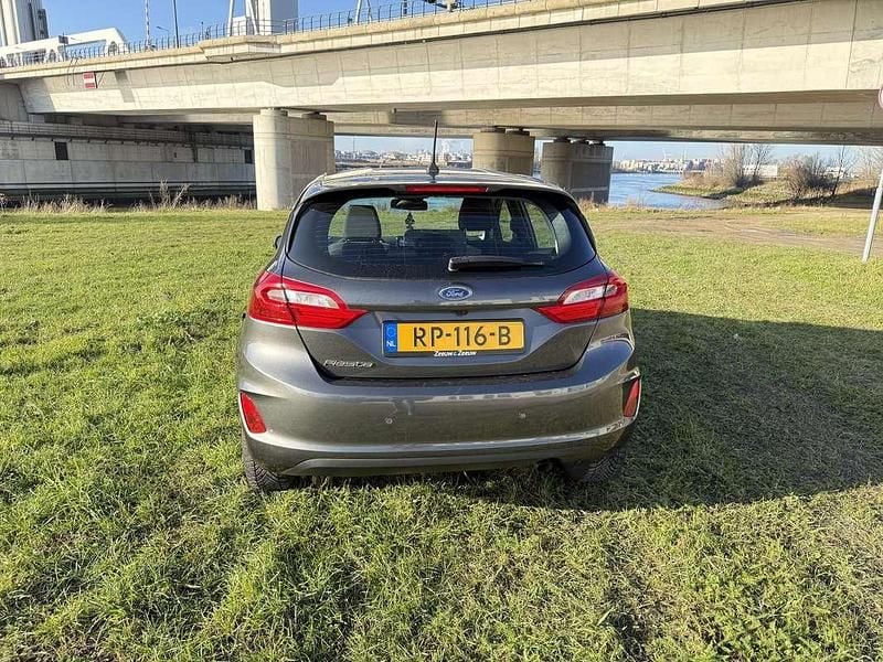 Occasion Ford Fiesta Titanium 99 PK (72 kW) 2017 Grijs Hatchback