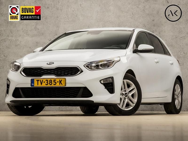 Wit Gebruikt 2018 Kia Ceed Hatchback | € 14.945 (Eerlijke prijs) - Afbeelding 1/4