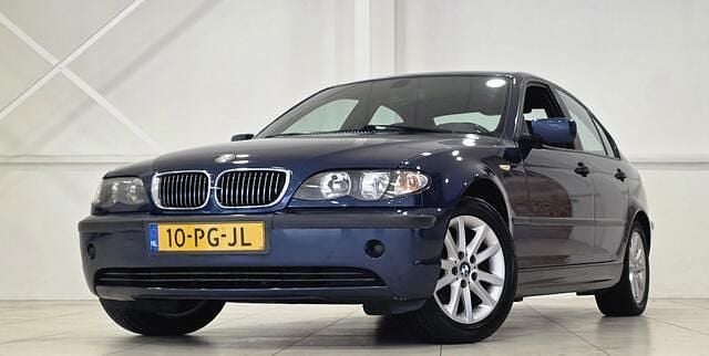 Blauw (metallic) Occasion 2004 BMW 316 Executive Sedan | € 3.444 (Eerlijke prijs) - Afbeelding 1/4