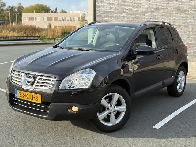 Zwart Gebruikt 2010 Nissan Qashqai Tekna SUV | € 5.749 (Goede deal) - Afbeelding 1/4