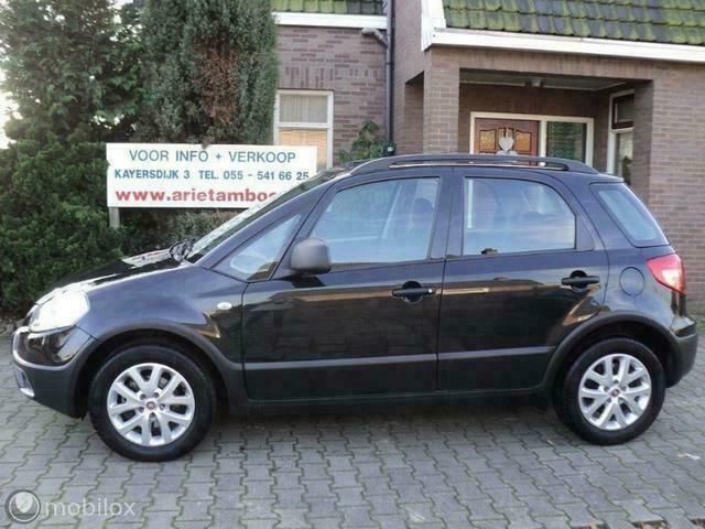 Zwart Gebruikt 2011 Fiat Sedici SUV | € 7.950 (Duur) - Afbeelding 1/4