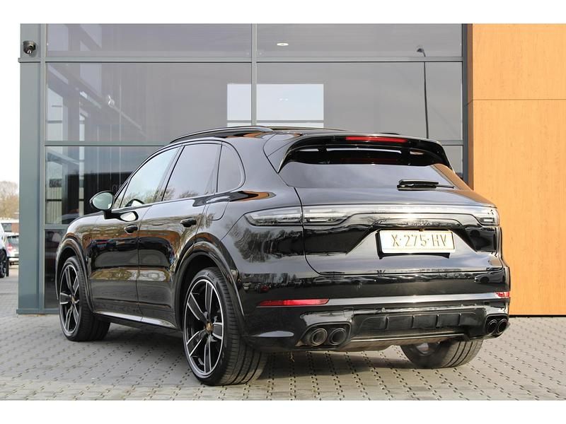 Occasion Porsche Cayenne Platinum Edition 341 PK (250 kW) 2022 Zwart SUV