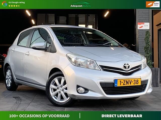 Grijs Gebruikt 2013 Toyota Yaris Trend Hatchback | € 7.300 (Goede deal) - Afbeelding 1/4