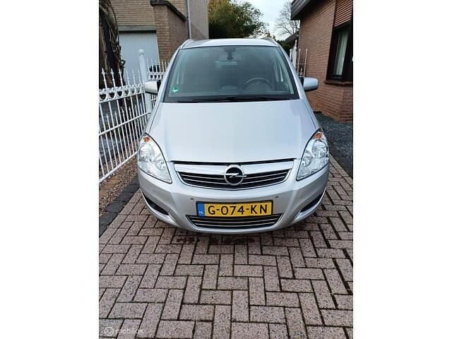 Occasion Opel Zafira Essentia 140 PK (102 kW) 2010 Grijs MPV