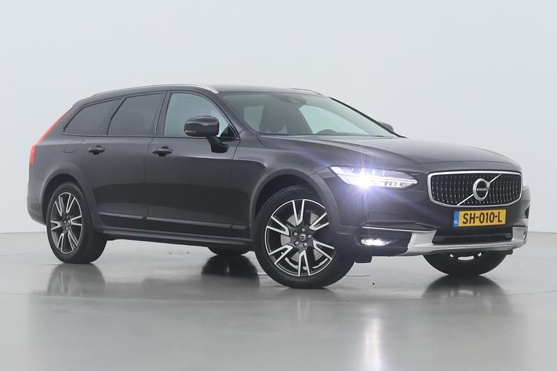 Zwart Gebruikt 2017 Volvo V90 CC Stationwagen | € 20.700 (Goede deal) - Afbeelding 1/1