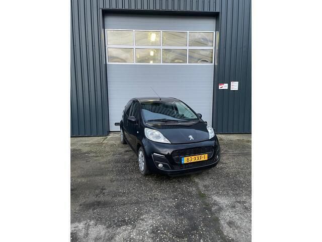 Zwart, metallic lak Gebruikt 2012 Peugeot 107 Envy Hatchback | € 2.550 (Eerlijke prijs) - Afbeelding 1/4